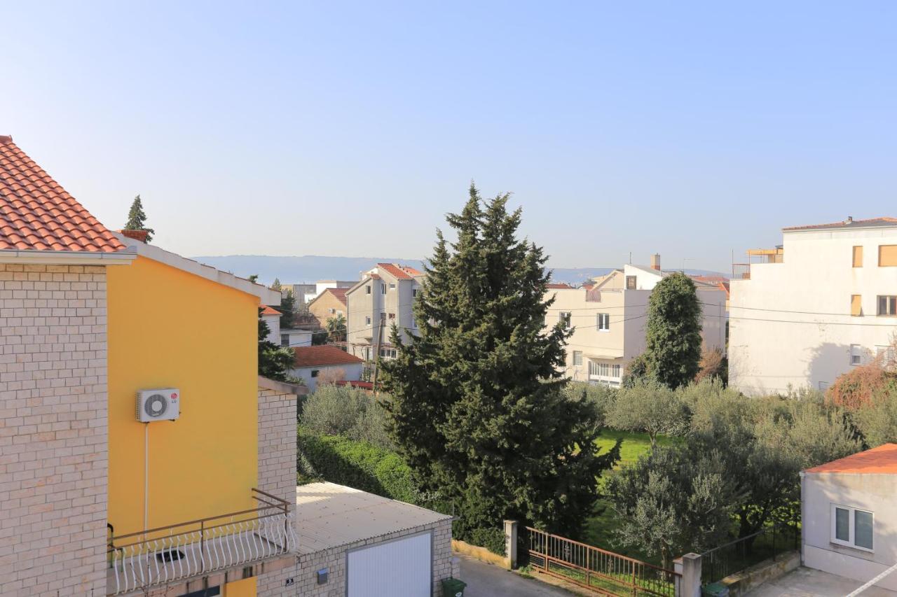 Apartments And Rooms With Parking Space Kastel Stafilic, Kastela - 18673 エクステリア 写真